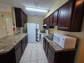 4780 Pontchartrain Dr in Slidell, LA - Foto de edificio - Building Photo