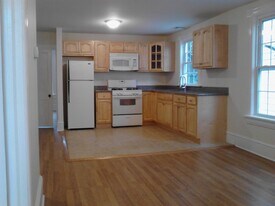 706 Atlantic Ave in Hamilton Township, NJ - Building Photo