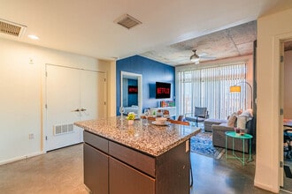 333 E Roosevelt St in Phoenix, AZ - Building Photo - Building Photo