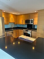 13 Buena Vista St in Swampscott, MA - Building Photo