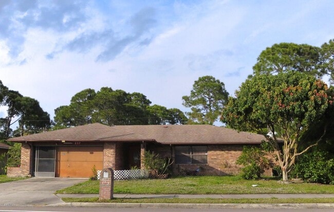 property at 237 Emerson Dr NW