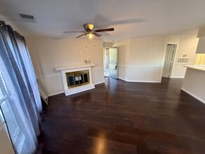 8202 Cedar Glen Dr in Charlotte, NC - Foto de edificio - Building Photo