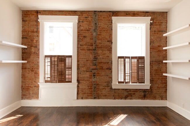 124 Winkler St, Unit 1 in Cincinnati, OH - Foto de edificio - Building Photo