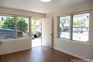 1340 Wilder Ave in Honolulu, HI - Building Photo