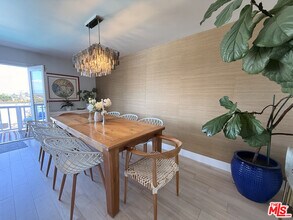 200 Larsson St in Manhattan Beach, CA - Foto de edificio - Building Photo
