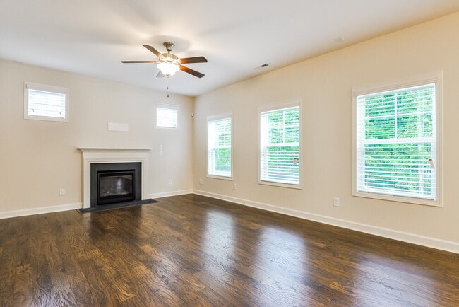 544 Summerwind Plantation Dr in Garner, NC - Building Photo - Building Photo