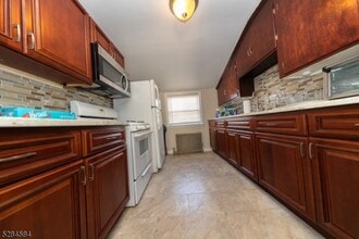 159 Ridge Ave in Bloomfield, NJ - Building Photo - Building Photo