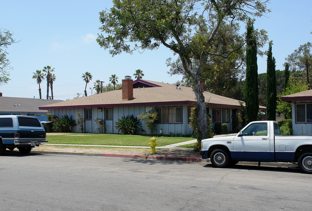 2127 S Mountain View Ave in Anaheim, CA - Building Photo