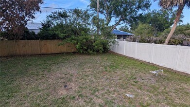 795 Rolling Hill Dr in Sebastian, FL - Building Photo - Building Photo