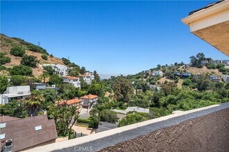 3482 Coldwater Canyon Ave in Los Angeles, CA - Foto de edificio - Building Photo