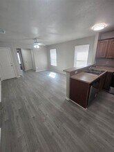 137 Cliff Height Cir in Dallas, TX - Building Photo - Building Photo
