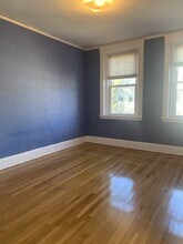 36 Dwight St, Unit #6 in Brookline, MA - Foto de edificio - Building Photo