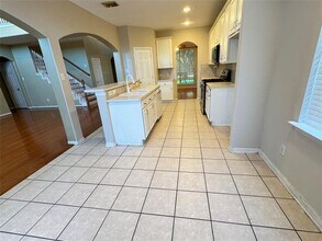 3335 Southdown Dr in Pearland, TX - Foto de edificio - Building Photo