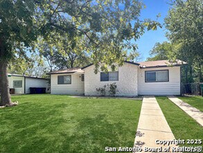 4110 Tropical Dr in San Antonio, TX - Building Photo - Building Photo