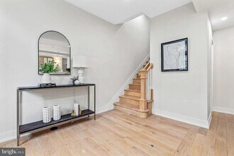 3525 16th St NW in Washington, DC - Foto de edificio - Building Photo