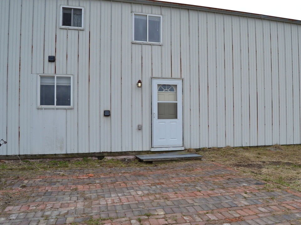 235 N 19th Rd in Tonica, IL - Building Photo