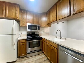 42834 Vía Navarra in Fremont, CA - Building Photo - Building Photo