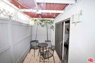 1128 15th St in Santa Monica, CA - Building Photo - Building Photo