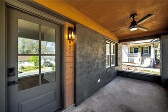 936 Byron Dr SW in Atlanta, GA - Building Photo - Building Photo