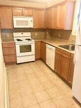 38 Warren Ave in Woburn, MA - Building Photo - Building Photo