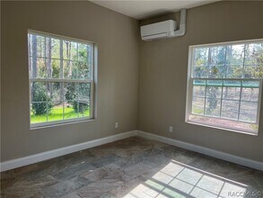 748 N Heathrow Dr in Lecanto, FL - Building Photo - Building Photo