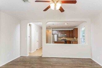 827-834 Red Quill Nest in San Antonio, TX - Building Photo - Building Photo