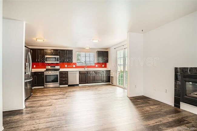 8057 Bryant St in Westminster, CO - Foto de edificio - Building Photo