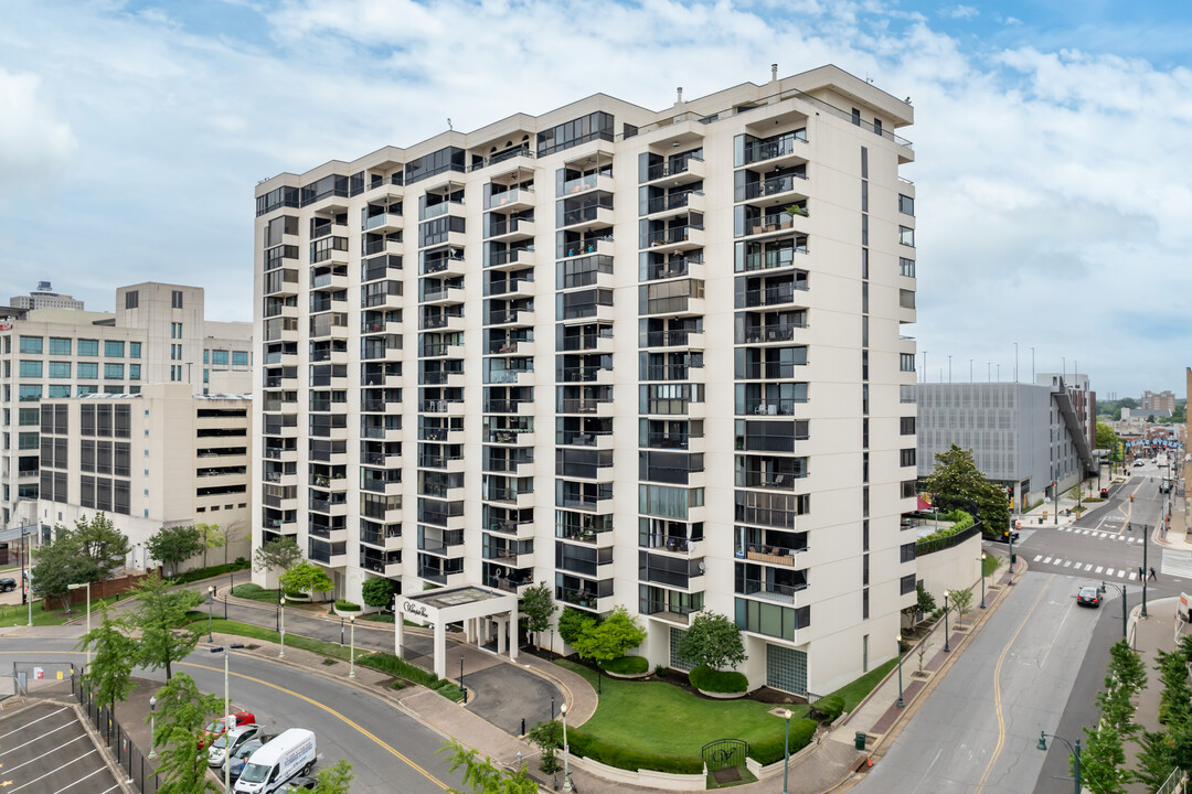 Waterford Plaza in Memphis, TN - Foto de edificio