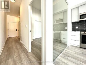 285 Dufferin St in Toronto, ON - Building Photo - Building Photo