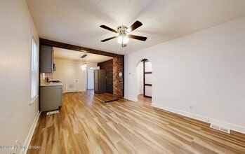 834 W Whitney Ave in Louisville, KY - Foto de edificio - Building Photo