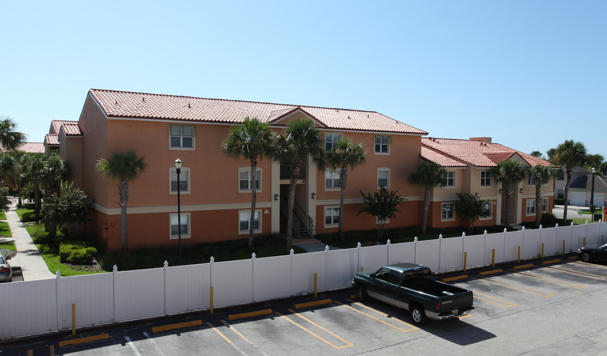 Oceans Edge Condominiums in Jacksonville Beach, FL - Building Photo