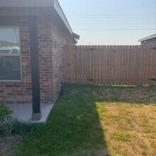 1106 Barbara Jordan St in Killeen, TX - Building Photo - Building Photo