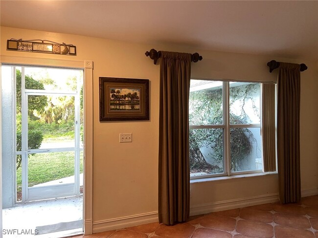 property at 914 Avery St