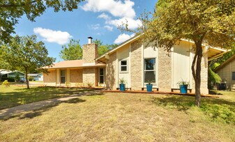 8432 Bangor Bnd in Austin, TX - Building Photo