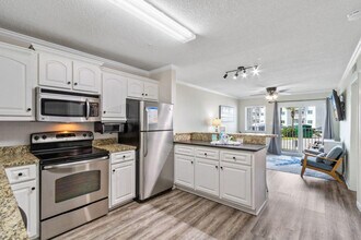 400 Plantation Rd in Gulf Shores, AL - Building Photo - Building Photo