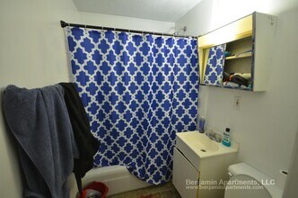 55 S Huntington Ave, Unit 101 in Boston, MA - Foto de edificio - Building Photo