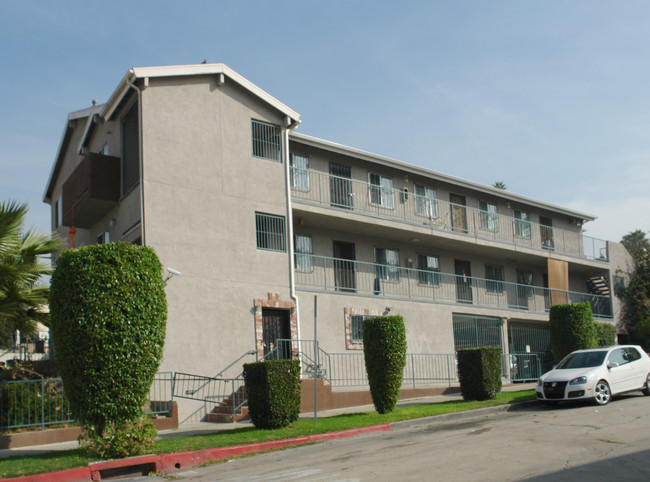 154 S Mountain View Ave in Los Angeles, CA - Foto de edificio - Building Photo