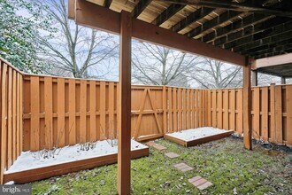 45590 Whitcomb Square in Sterling, VA - Building Photo - Building Photo