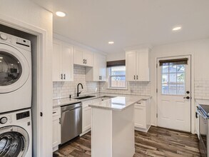 1800 S Zuni St in Denver, CO - Building Photo - Building Photo