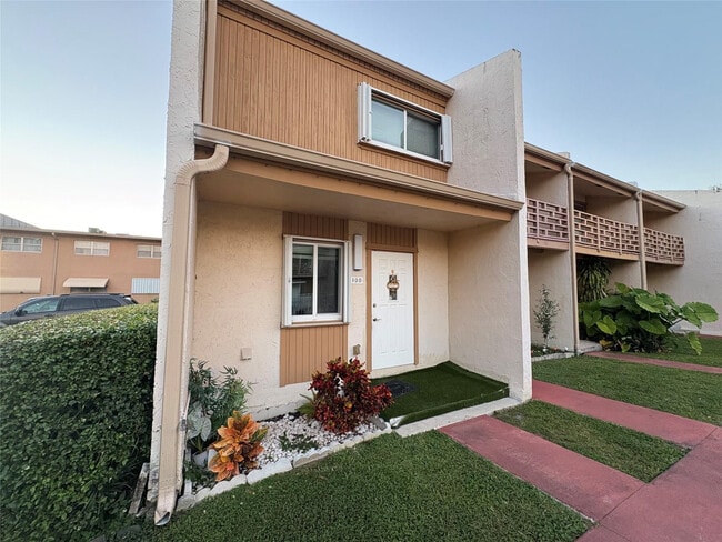 property at 2831 Pierce St