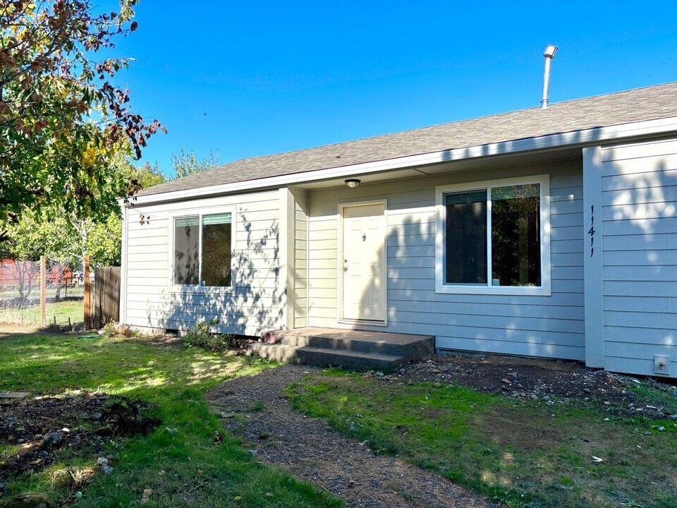 11411 SE Boise St in Portland, OR - Building Photo