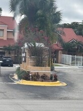 10501 SW 155th Ct in Miami, FL - Building Photo - Building Photo