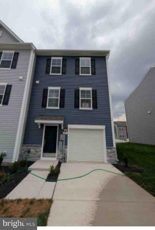 property at 258 Clifton Mnr