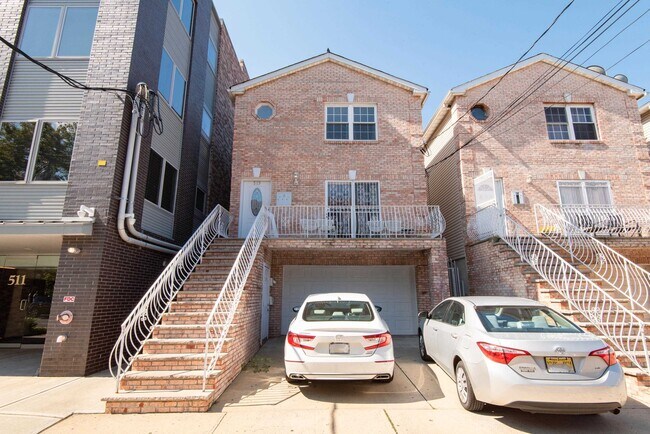 519 3rd St in Union City, NJ - Building Photo - Building Photo