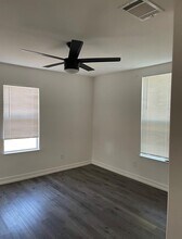 713 N Polk St in Giddings, TX - Building Photo - Building Photo