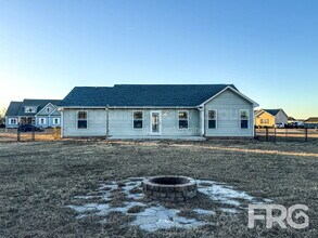 200 Willow Pond Dr in La Grange, NC - Building Photo - Building Photo