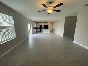 10232 Bright Crystal Ave in Riverview, FL - Building Photo - Building Photo