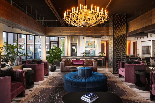 NOVEL RiNo by Crescent Communities in Denver, CO - Foto de edificio - Interior Photo