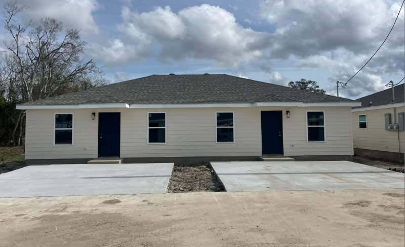 202 Iris St in Thibodaux, LA - Building Photo