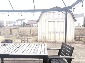 8127 Maple Stream Blvd in Indianapolis, IN - Building Photo - Building Photo